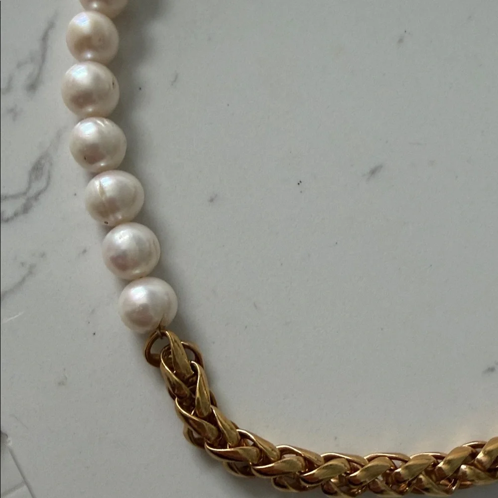 Martha Calvo Aweigh Gold-plated Pearl Necklace - Picture 4 of 5